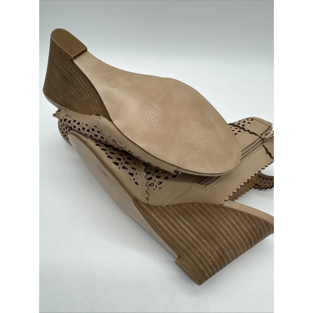 CCOCCI Wedge‎  Zip Up Sandals Claire size 10 Worn 1 Time